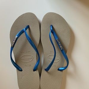NWOT HAVAIANAS SLIM FLIP FLOPS